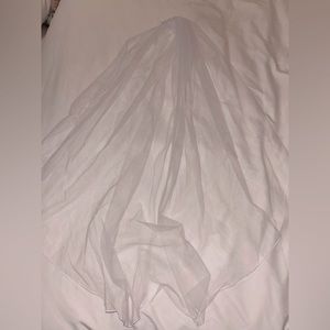 Pencil Edge Soft Wedding Veil, Ivory, Fingertip length.